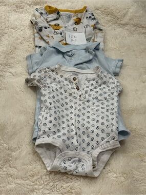 Unbranded Baby Boys White & Light Blue Bodysuit Set - 12M
